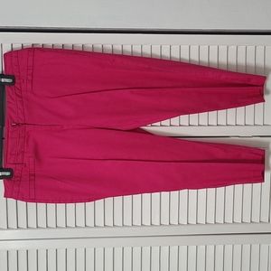 Size 10 Petite Olivia & Martin Hot Pink Pleated Waist Strethy 1 Pocket Capri 28"